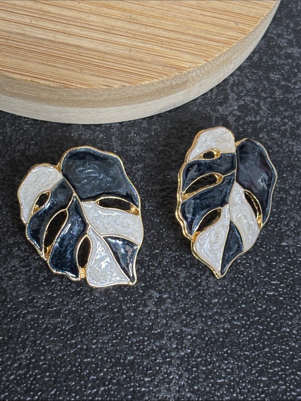 Leaf Split Monstera Statement Stud Earrings - Black & White